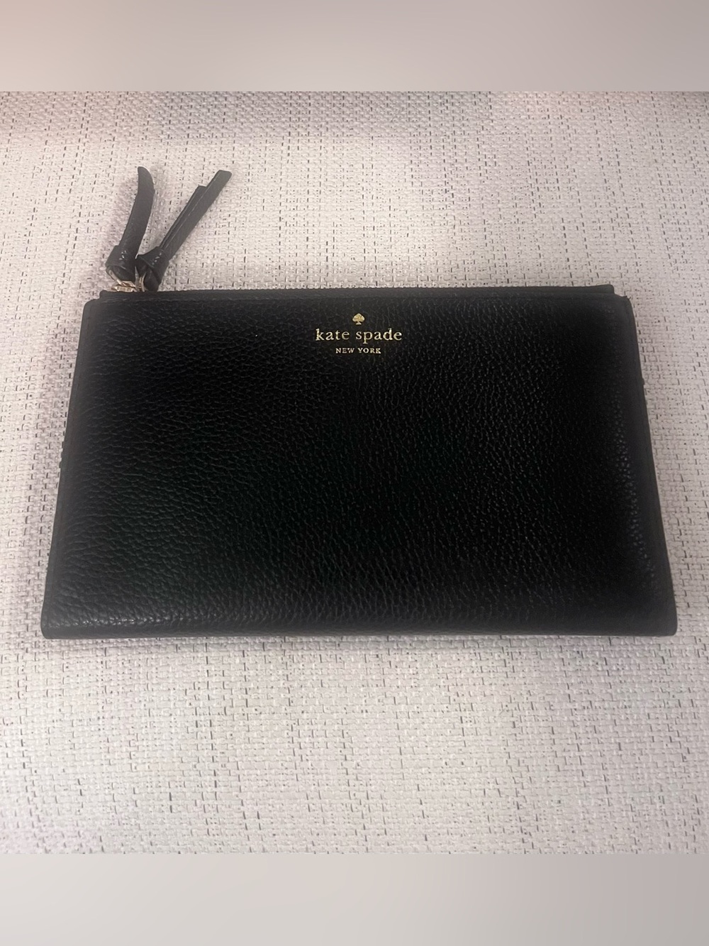 kate spade Black Pebbled Leather Zip Pouch Wallet with Gold Logo